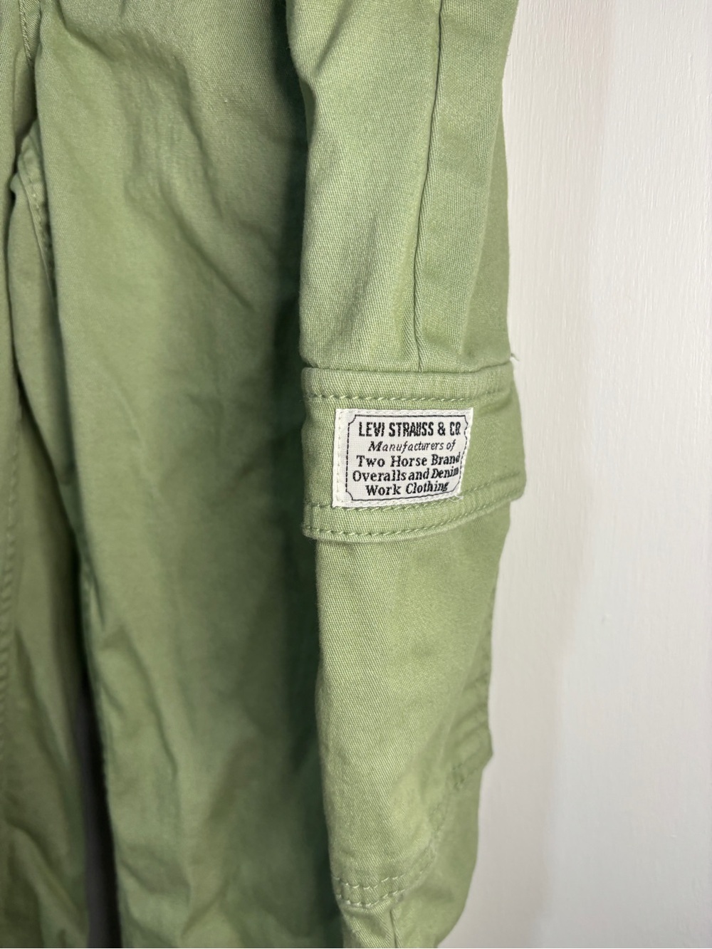 Levi's Olive Green Cargo Pants with Drawstring Waist - Picture 3 of 8